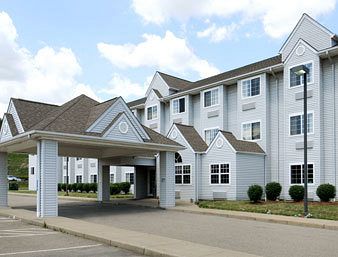 ECONOLODGE INN & SUITES PITTSBURGH AIRPORT (former Microtel)PIT